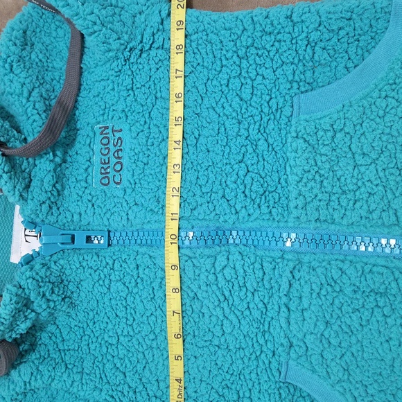 Oregon Coast Teal Big Fluffy - Picture 7 of 7